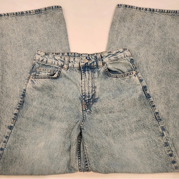 H&M Light Blue Ankle & Cropped Jeans - Picture 1 of 3